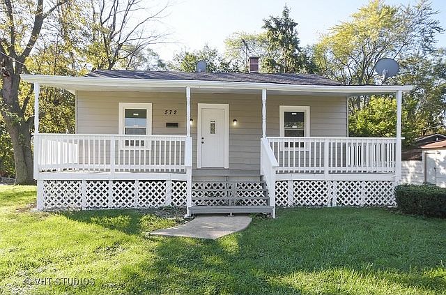1st image of 572 W 15th Pl