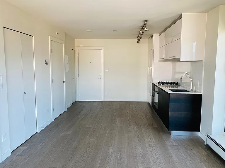 189 Keefer St #706 — Photo 3