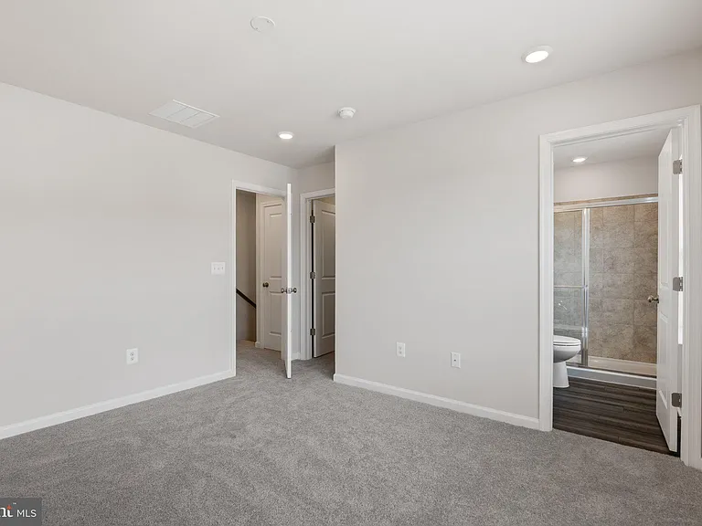 105 Milburn Dr — Photo 27