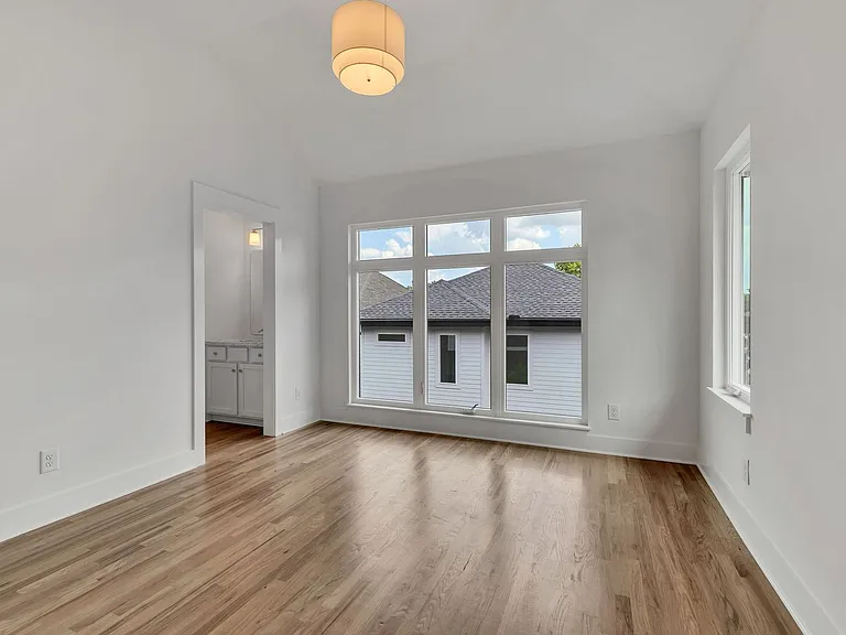 5917 Robertson Ave — Photo 36