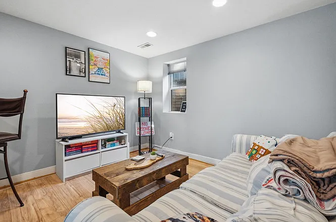 1421 Columbia Rd NW #B4 — Photo 14