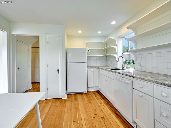 5th image of 112 NW 3rd Ave
