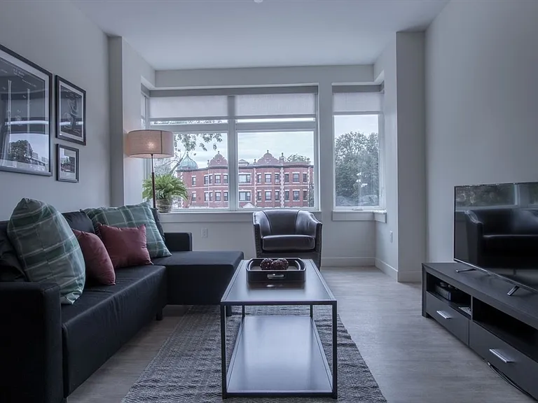 900 Beacon St #403 — Photo 3