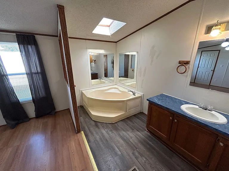 126 Amy Lou Ln — Photo 31