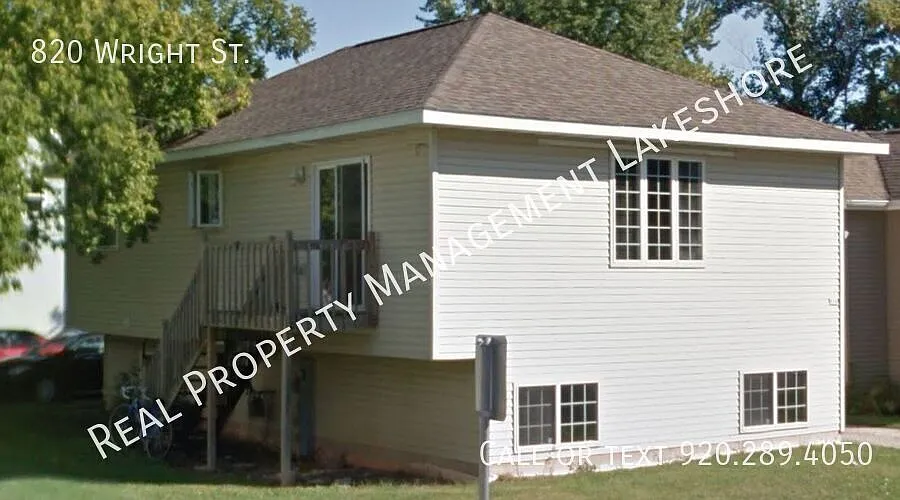 Large 5-Bedroom, 2-Bathroom House for Rent — Photo 1
