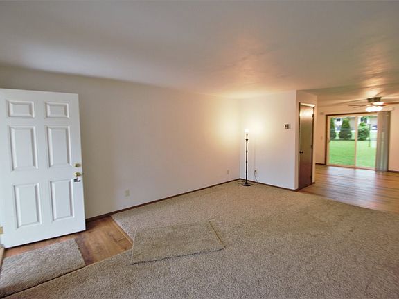 5th image of 805 Miller Ln