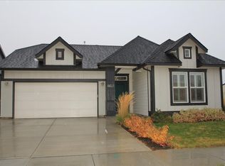 4621 S Martinel Way, Meridian, ID 83642