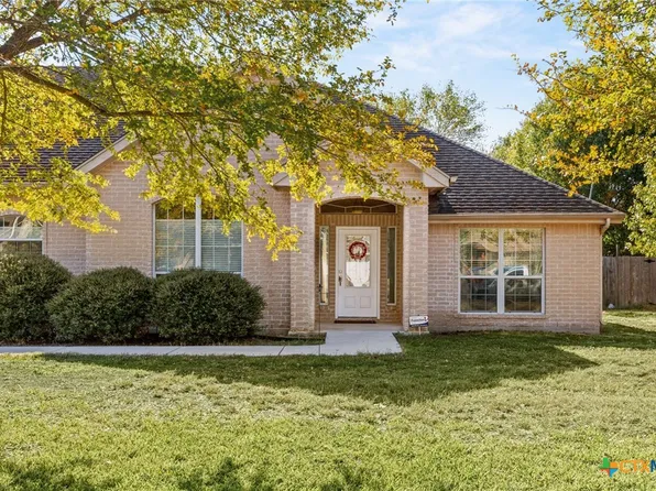 1481 Savannah Pr, Seguin, TX 78155