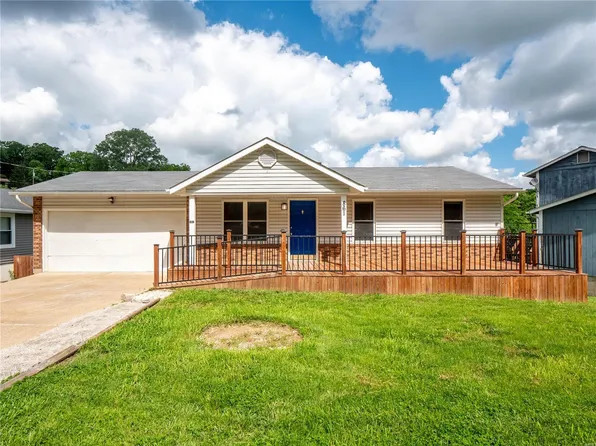 861 Country Glen Dr, Imperial, MO 63052