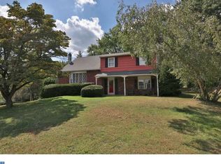 920 Holland Rd, Holland, PA 18966