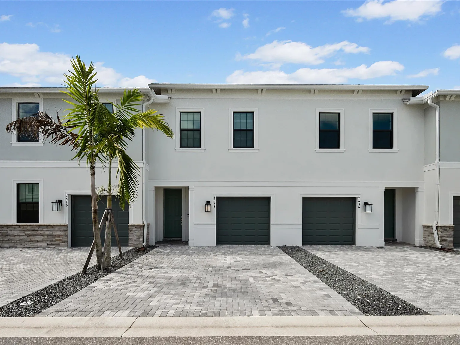 3 bed, 2.5 bath, 1550 sqft, $2,800 — Photo 4