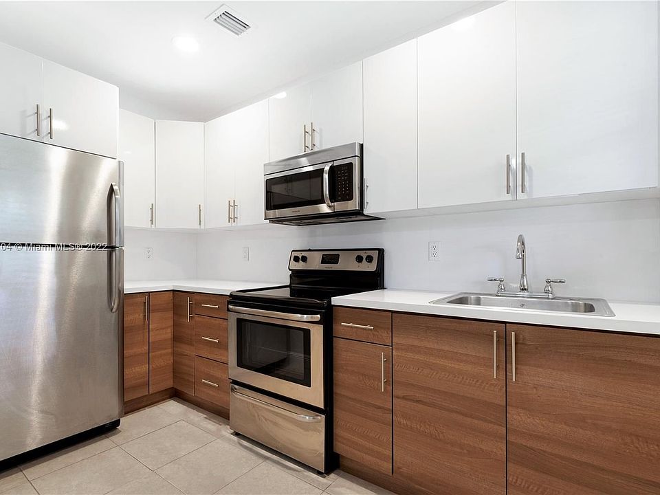 1st image of 214 Salamanca Ave APT 3