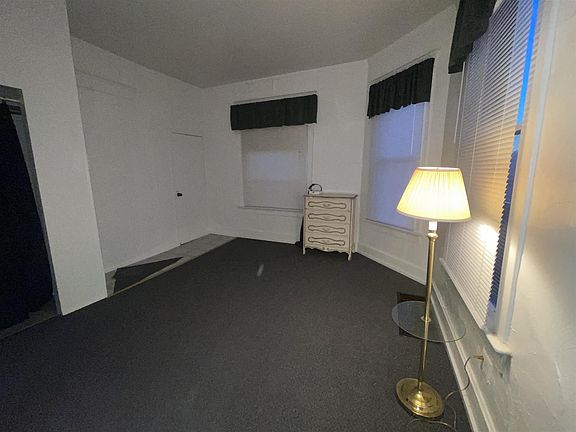 3rd image of 300 Buena Vista Ave