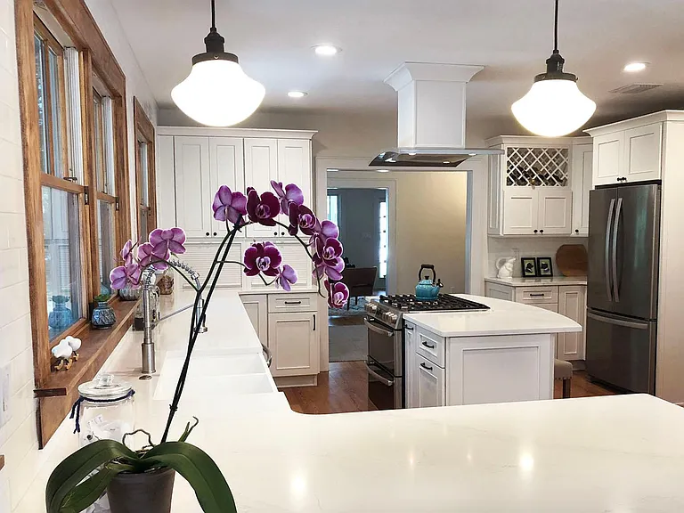 553 Scotland St — Photo 9