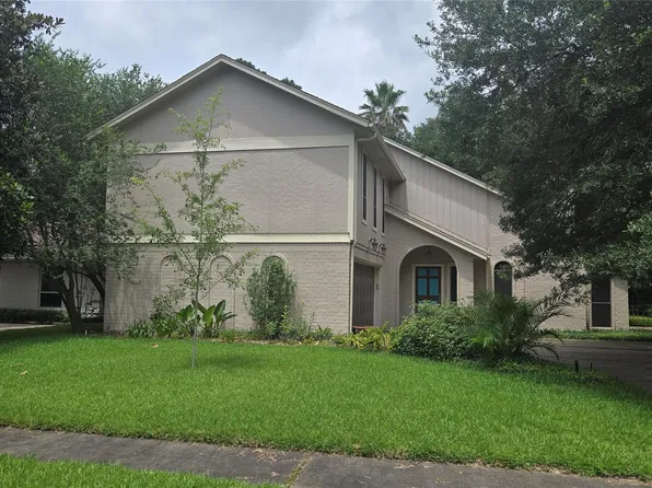 515 Lorie Ln, Seabrook, TX 77586