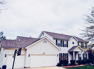 426 Remington Place Dr, Ballwin, MO 63021