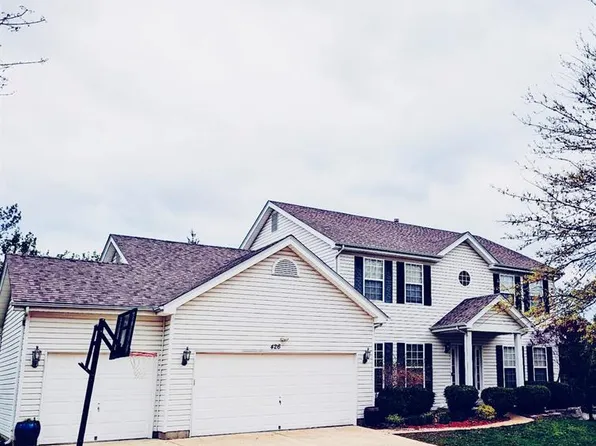 426 Remington Place Dr, Ballwin, MO 63021