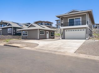 112 Oliona St, Makawao, HI 96768