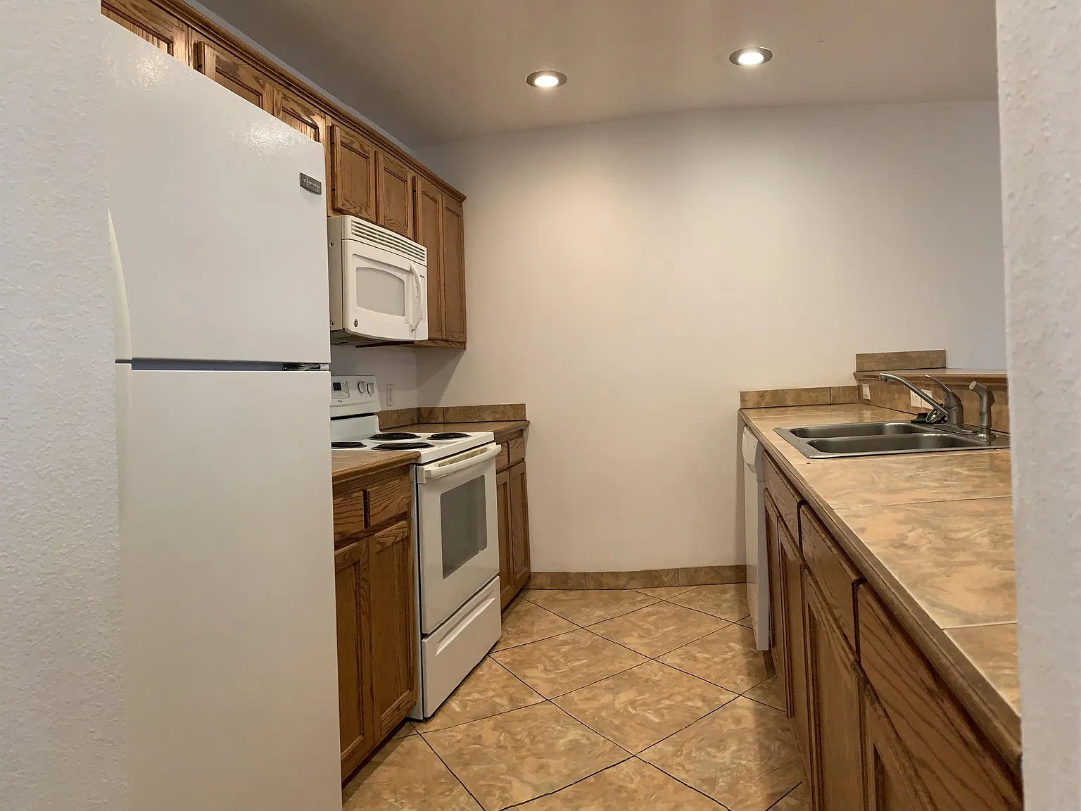 Chisum Apts, LLC - 2525 D — Photo 3