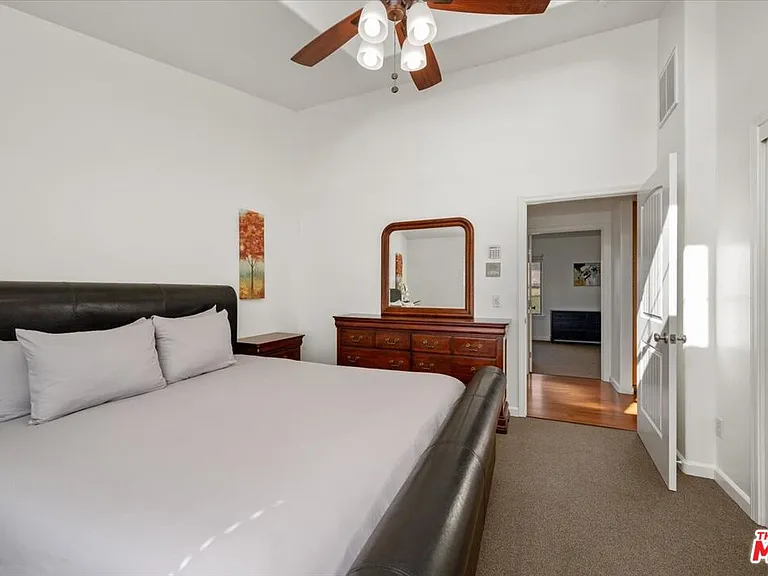 220 Hans Pl — Photo 26