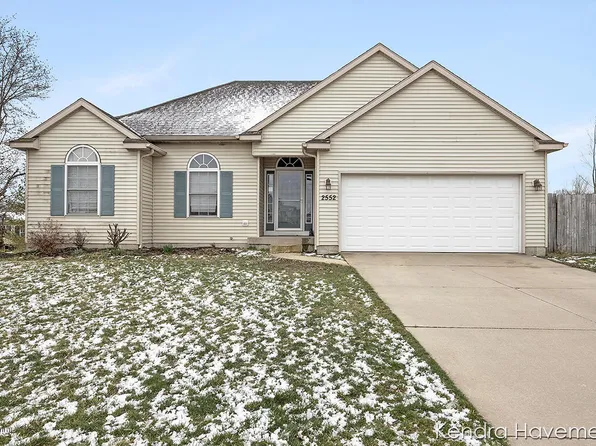 2552 Crystal Meadows St SE, Caledonia, MI 49316