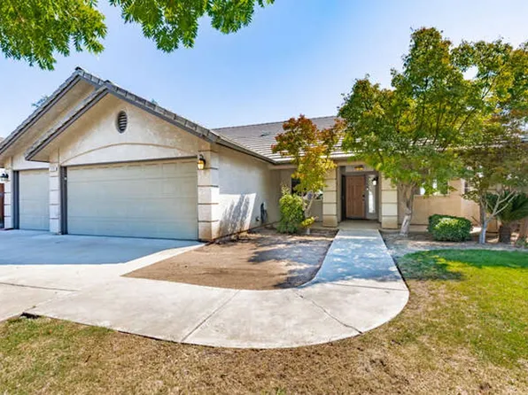 213 Caesar Ave, Clovis, CA 93612