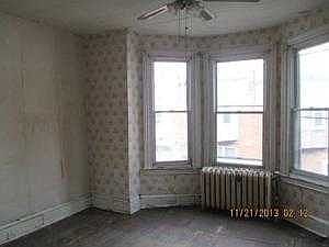 4th image of 192 W Wishart St