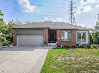 5021 Johnnycake Rdg NE, Canton, OH 44705