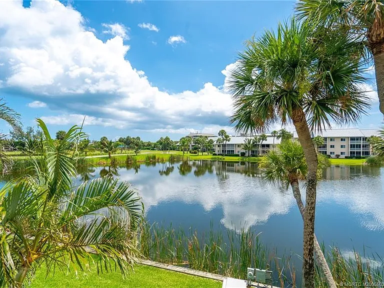 5553 NE Gulfstream Way — Photo 33