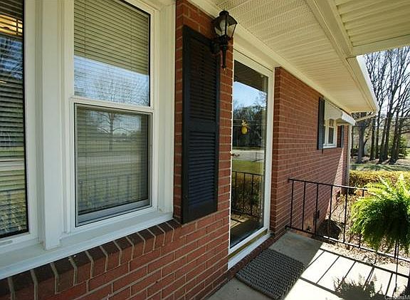 4th image of 1302 Spencer Ave