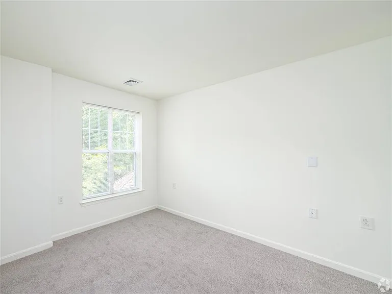 601 E Randolph Rd — Photo 24