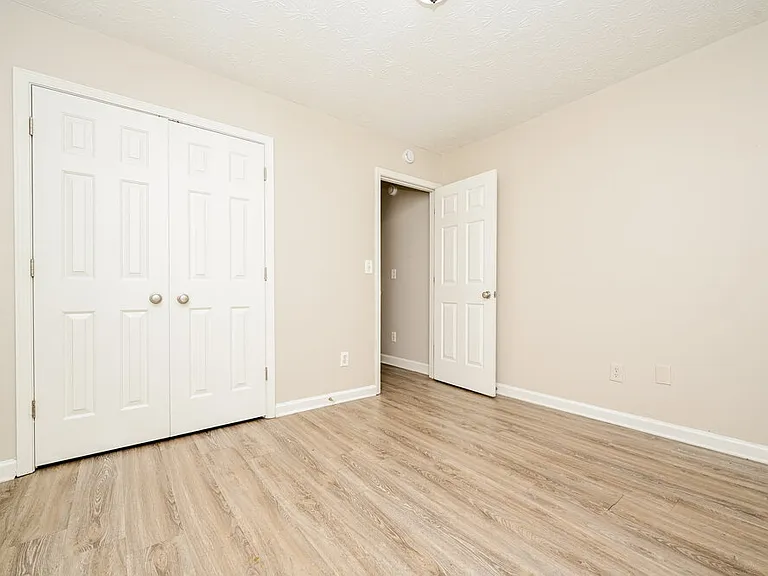 330 Fieldstone Ln — Photo 15