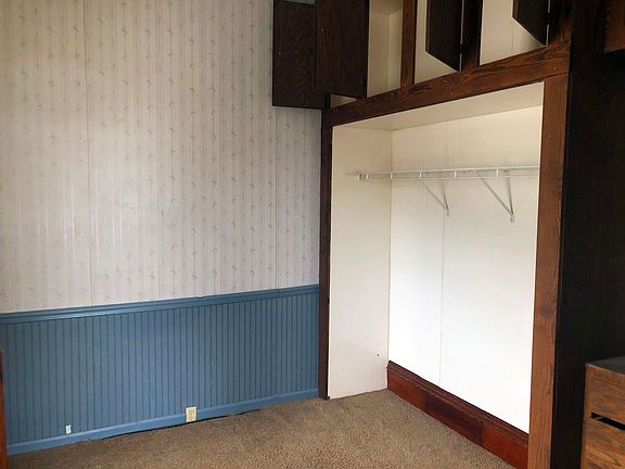 5th image of 150 S Wilcox St