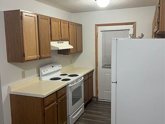 3rd image of 1010 & 1012 W Lee Ave #1012APTB