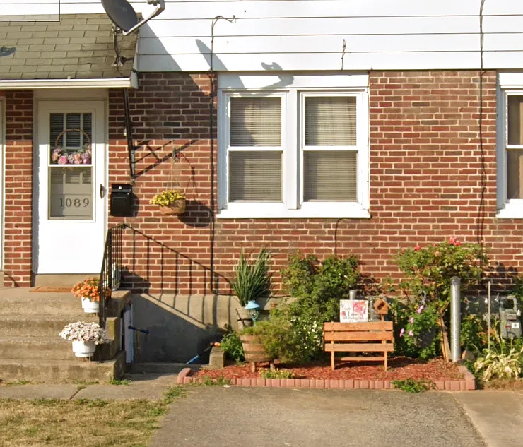 1089 Kelly Dr