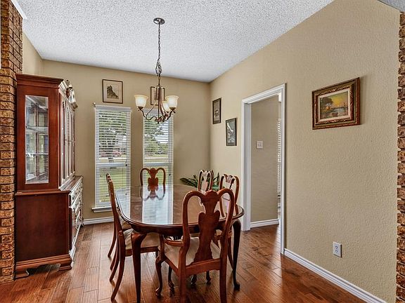 5th image of 12544 Glenwood Trl
