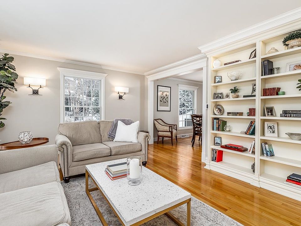 1090 Arrowhead Dr, Dubuque, IA 52003 Zillow