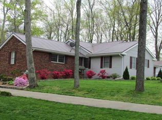 247 Maplewood Cir, Murray, KY 42071