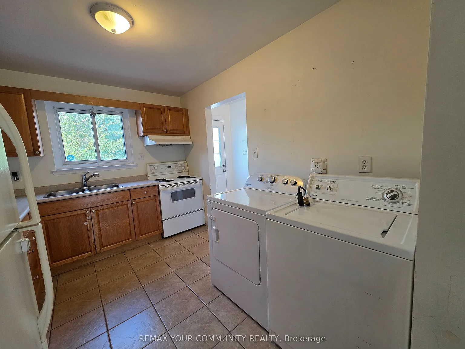 3 bed, $2,600 — Photo 3