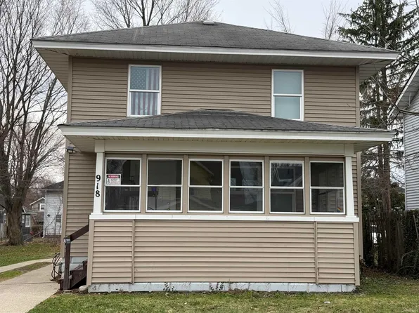 918 E Bowman St, South Bend, IN 46613