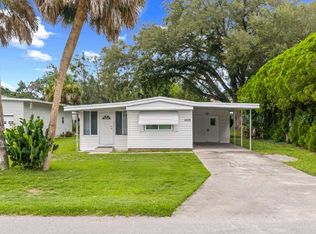 1003 Nell Way, Lady Lake, FL 32159