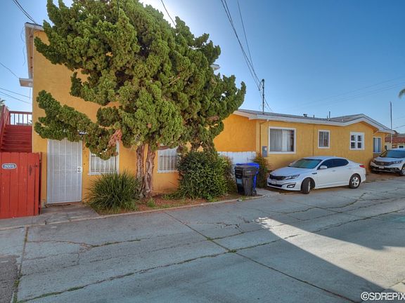 4th image of 2924-30 Suncrest Dr