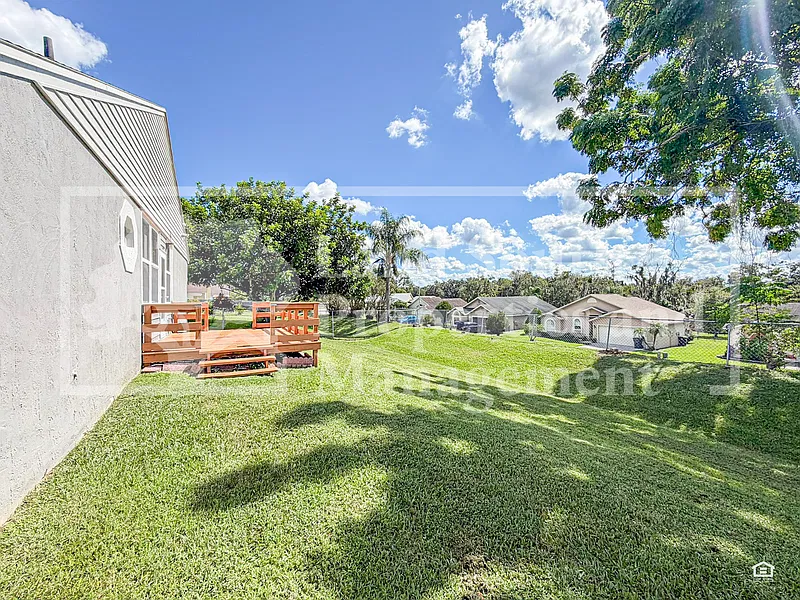 3 bed, 2.0 bath, 1497 sqft, $2,175 — Photo 4