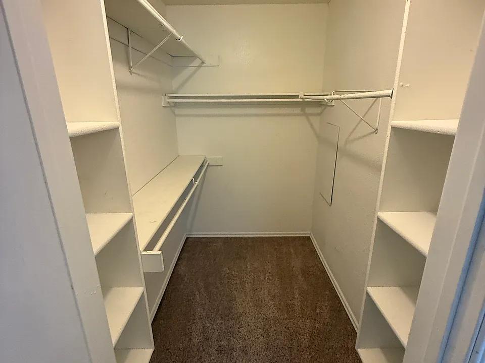 9500 Berkley Ter