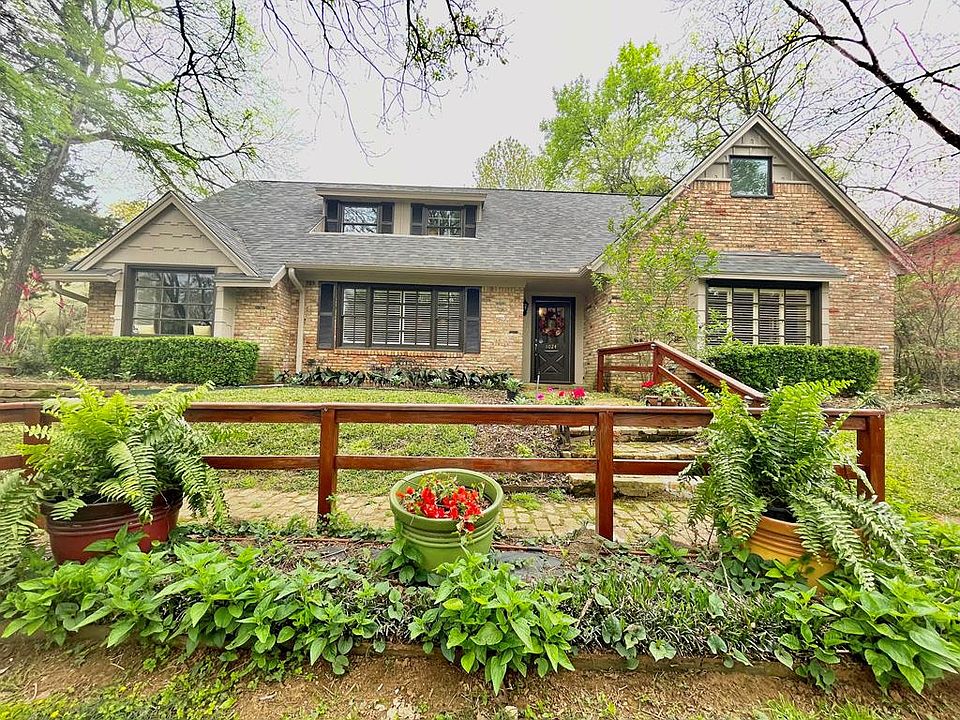 1024 Swanson Dr, Palestine, TX 75801 Zillow