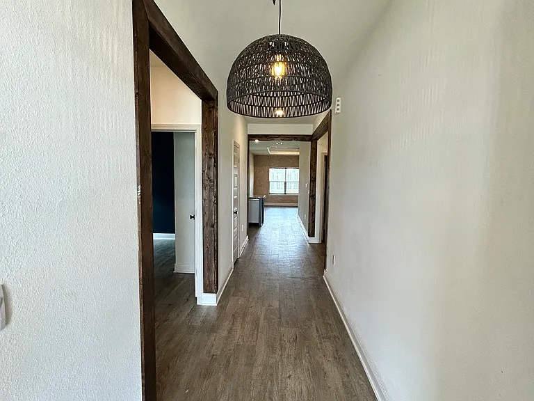 23298 Lieutenant Ave — Photo 5