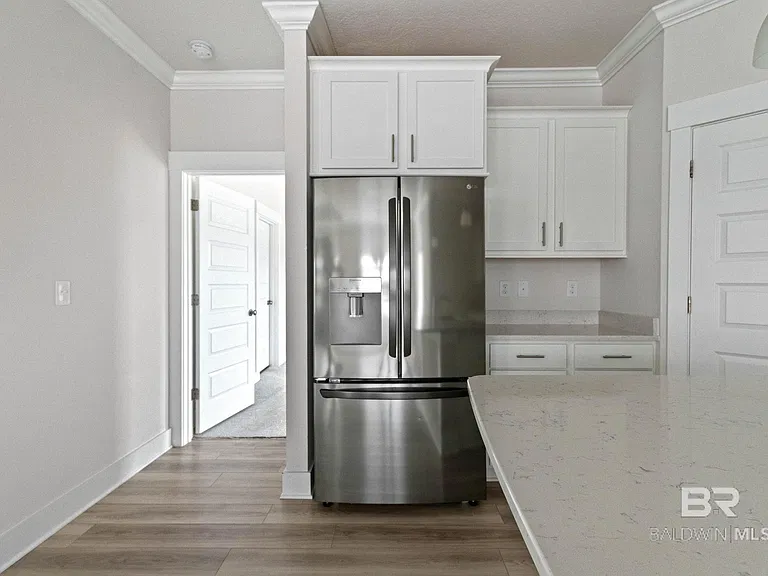 1710 Grouse St — Photo 32