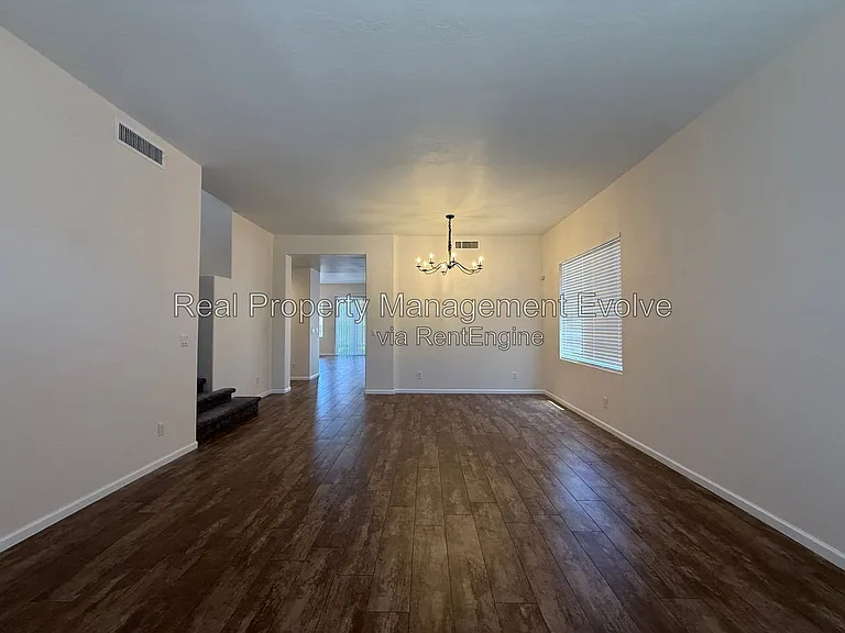 1234 W Remington Dr — Photo 4