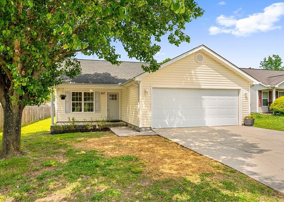 1st image of 227 Periwinkle Way
