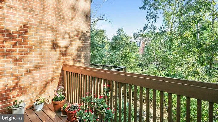 6338 Montrose Rd — Photo 3